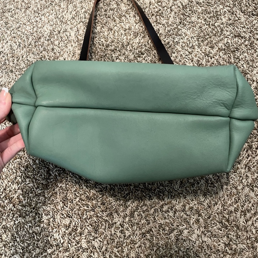 Portland Leather Classic Medium Tote - Picture 3 of 5